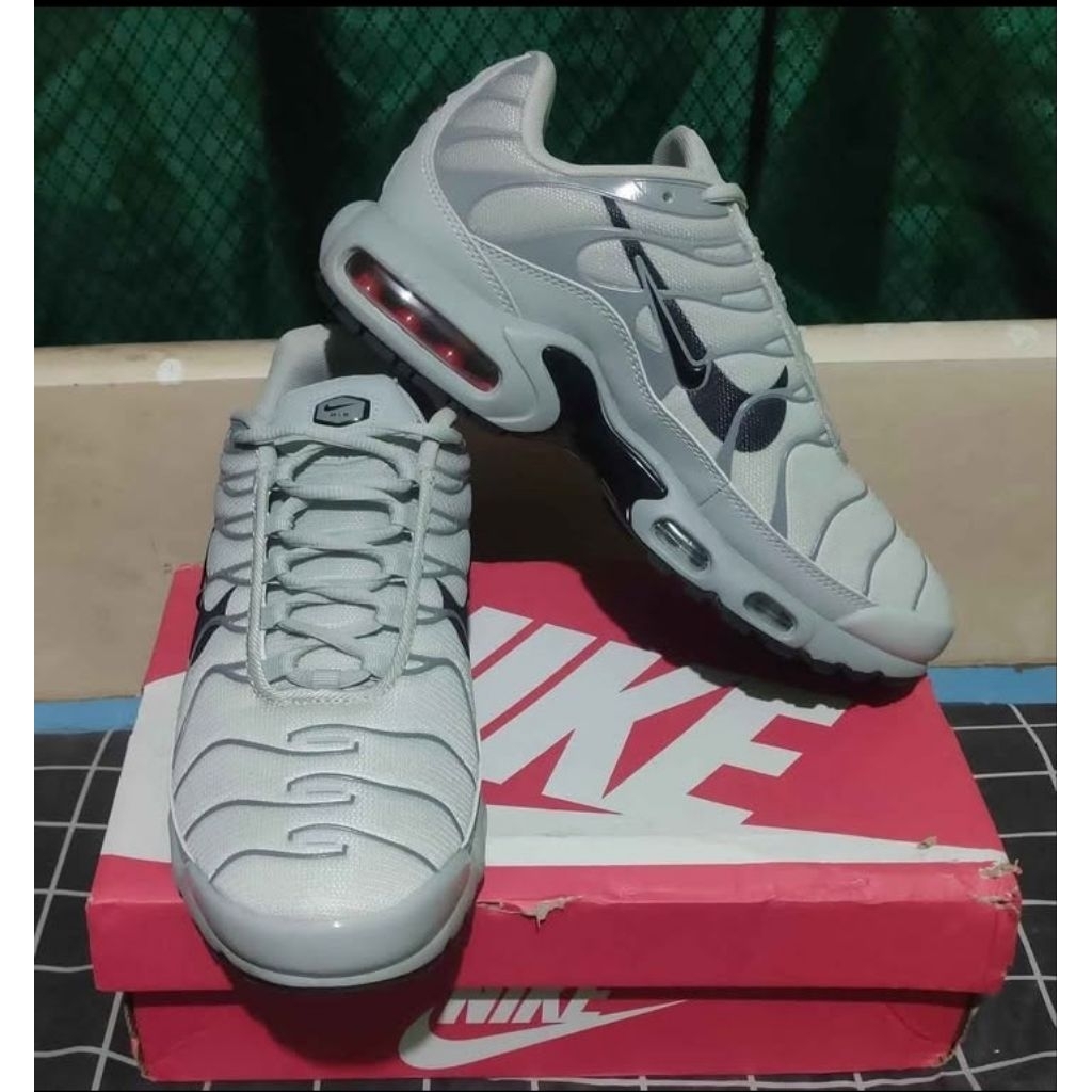 NIKE TN