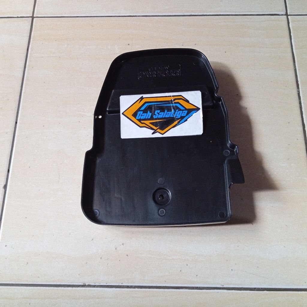 81256~KVY~700 Cover tutup batre aki beat karbu original