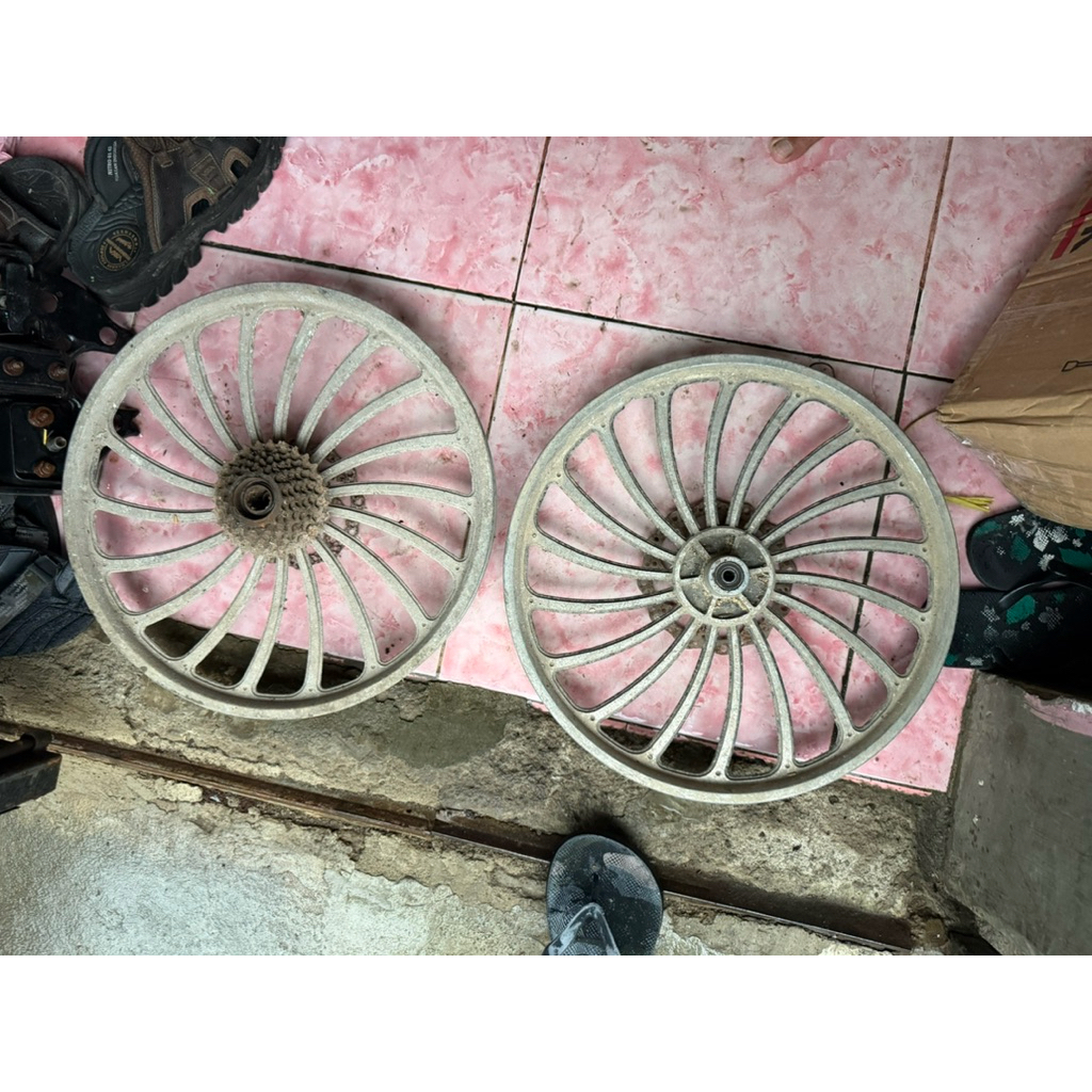 velg bmx aloy os bmx , velg kipas minion ukuran 20 Sepasang Depan belakang