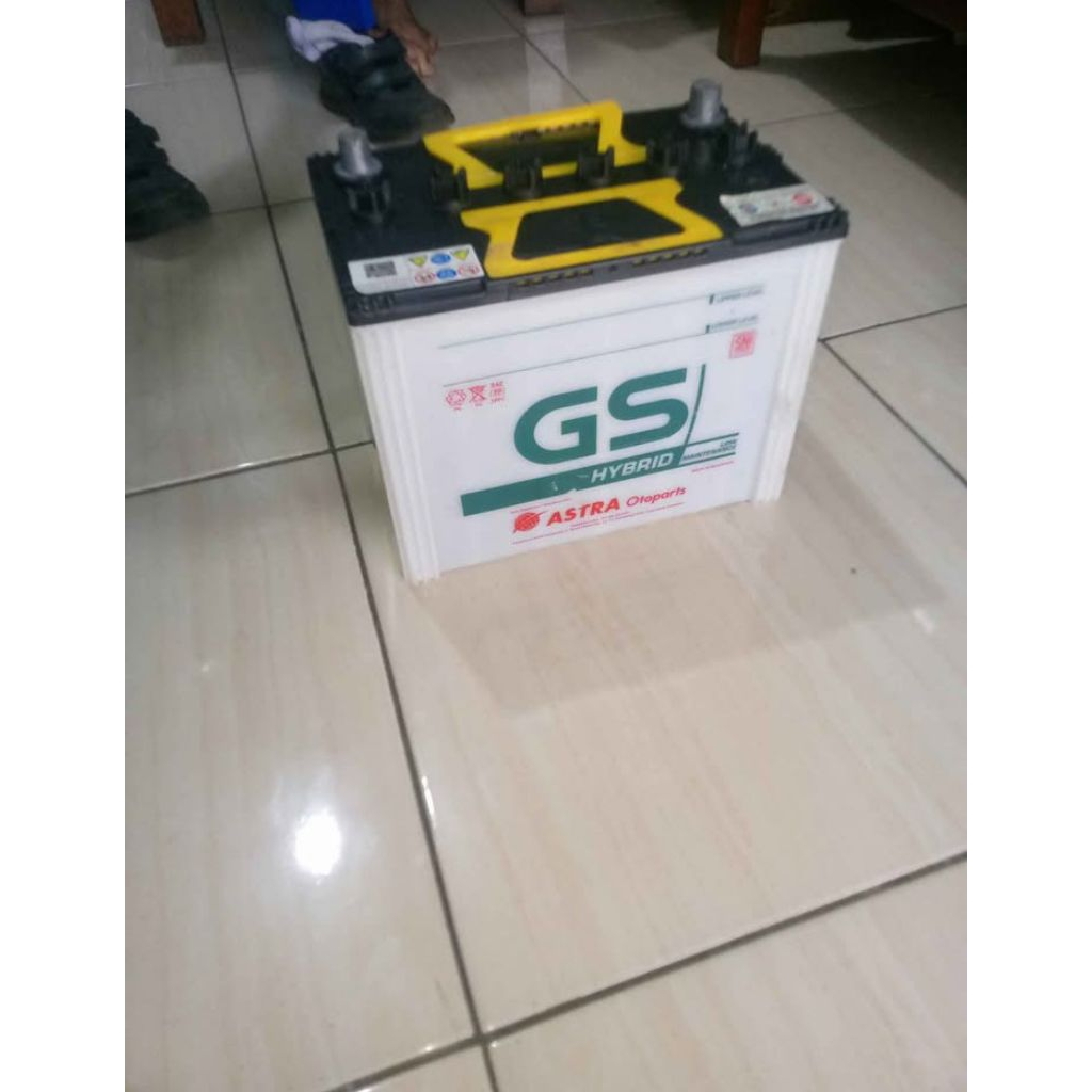 ACCU SECOND LIKE NEW TERJAMIN MERK GS HYBRID NS70/65 Amper