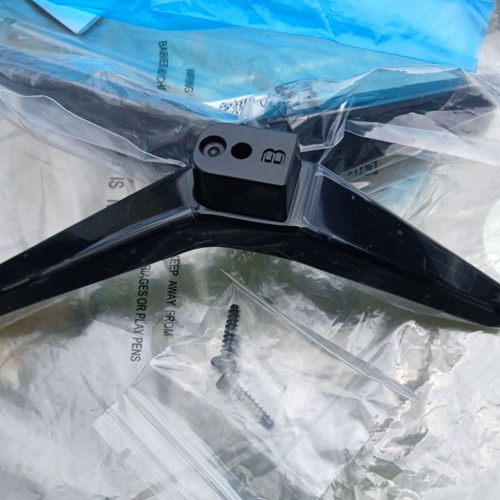KAKI TV PANASONIC TH32H410G SETAN KAKI TV PANASONIC TH32H410 NEW