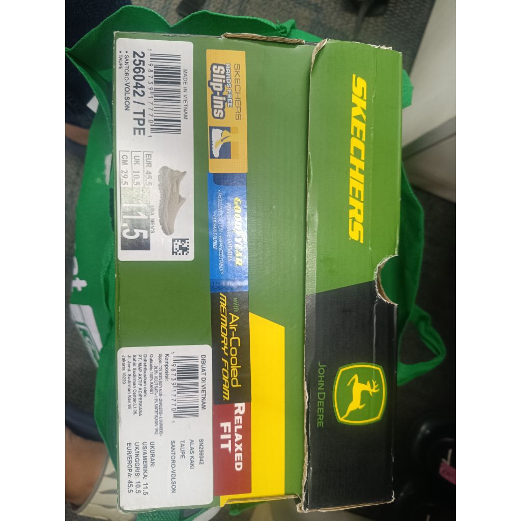 Sepatu skechers jhon deere slip in good year