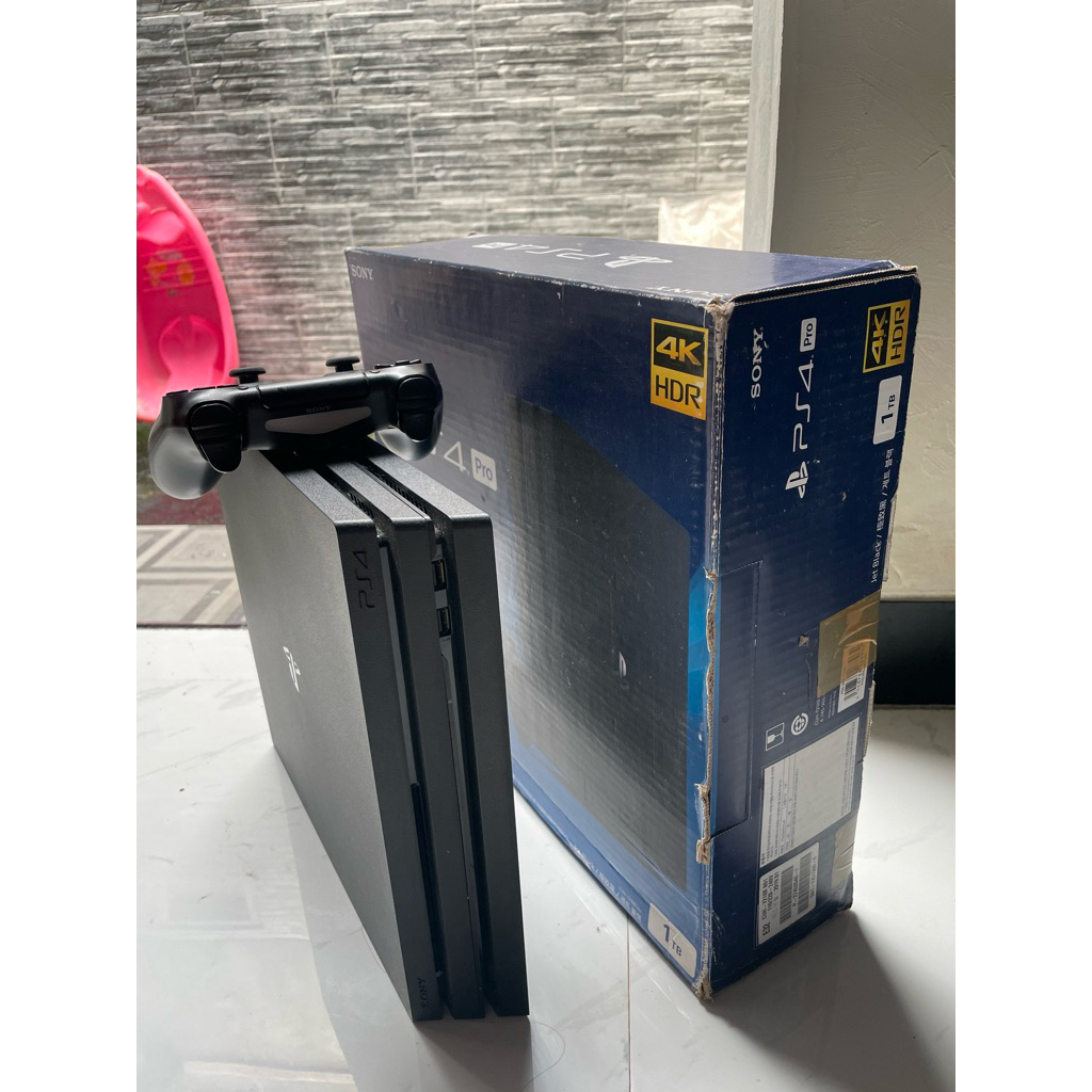 PS 4 Pro 4K 1 tb HEN full game