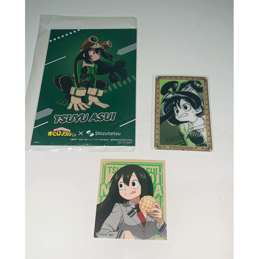 Set Merch Tsuyu Asui My Hero Academia