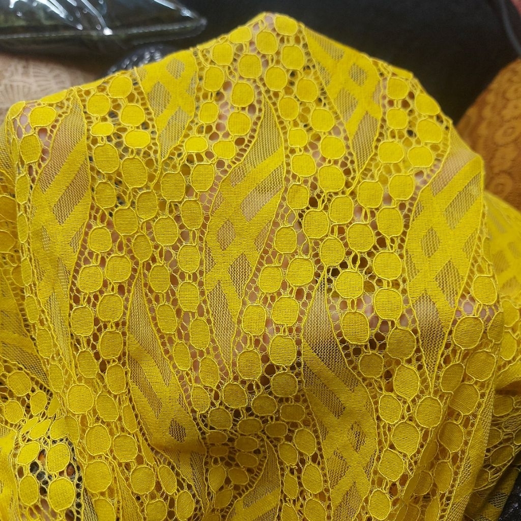 kain brokat premium  - kain brokat semi prada  - kain brokat motif elegan ( kuning ) F1