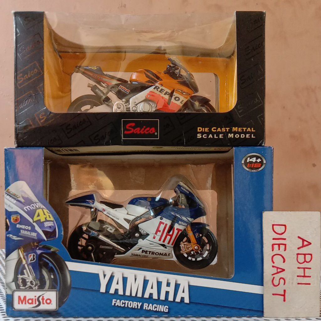 Saico honda rc211v repsol 2002 rossi vr46 sepaket maisto yamaha yzr-m1 fiat 2009 valentino rossi set