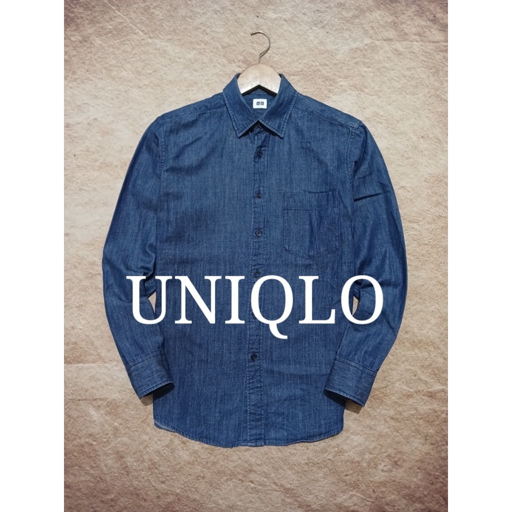 shirt UNIQLO bahan soft denim bekas pakai recomend