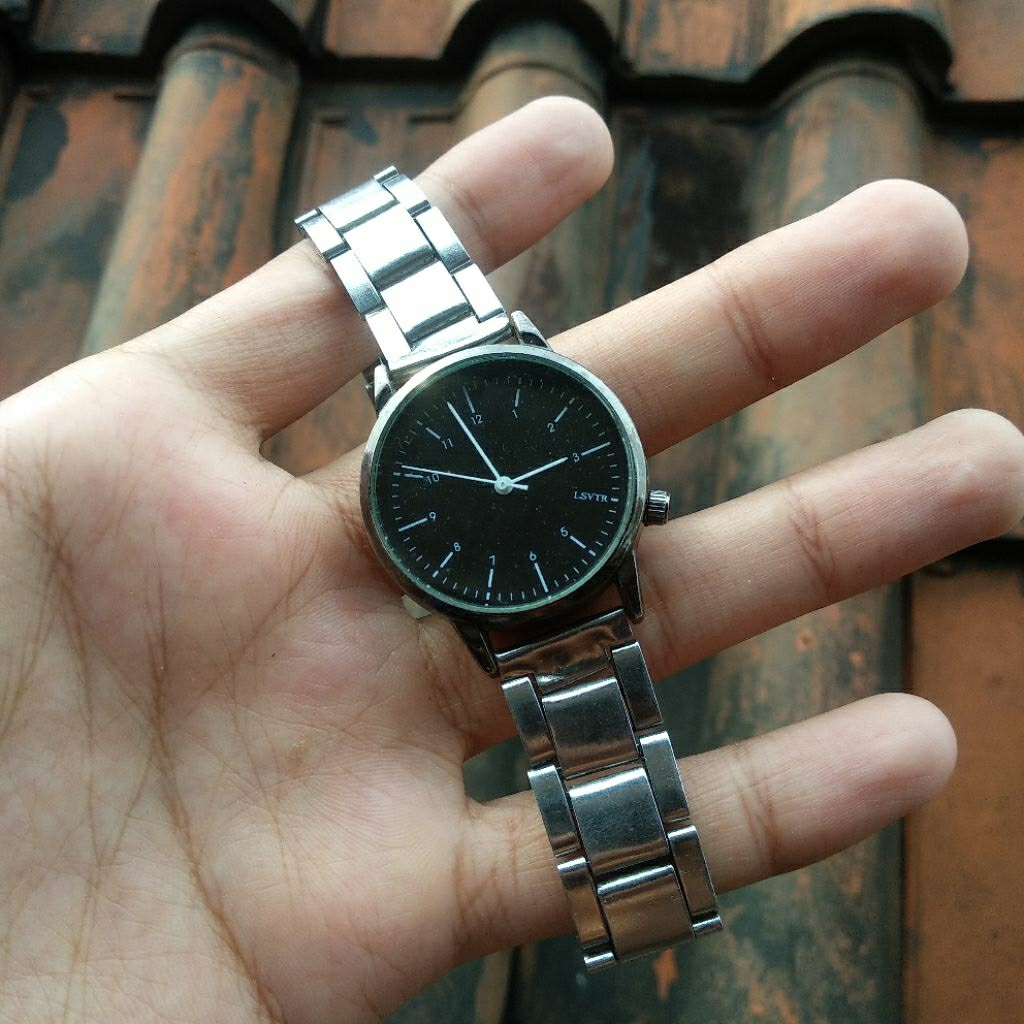 JAM TANGAN LSVTR