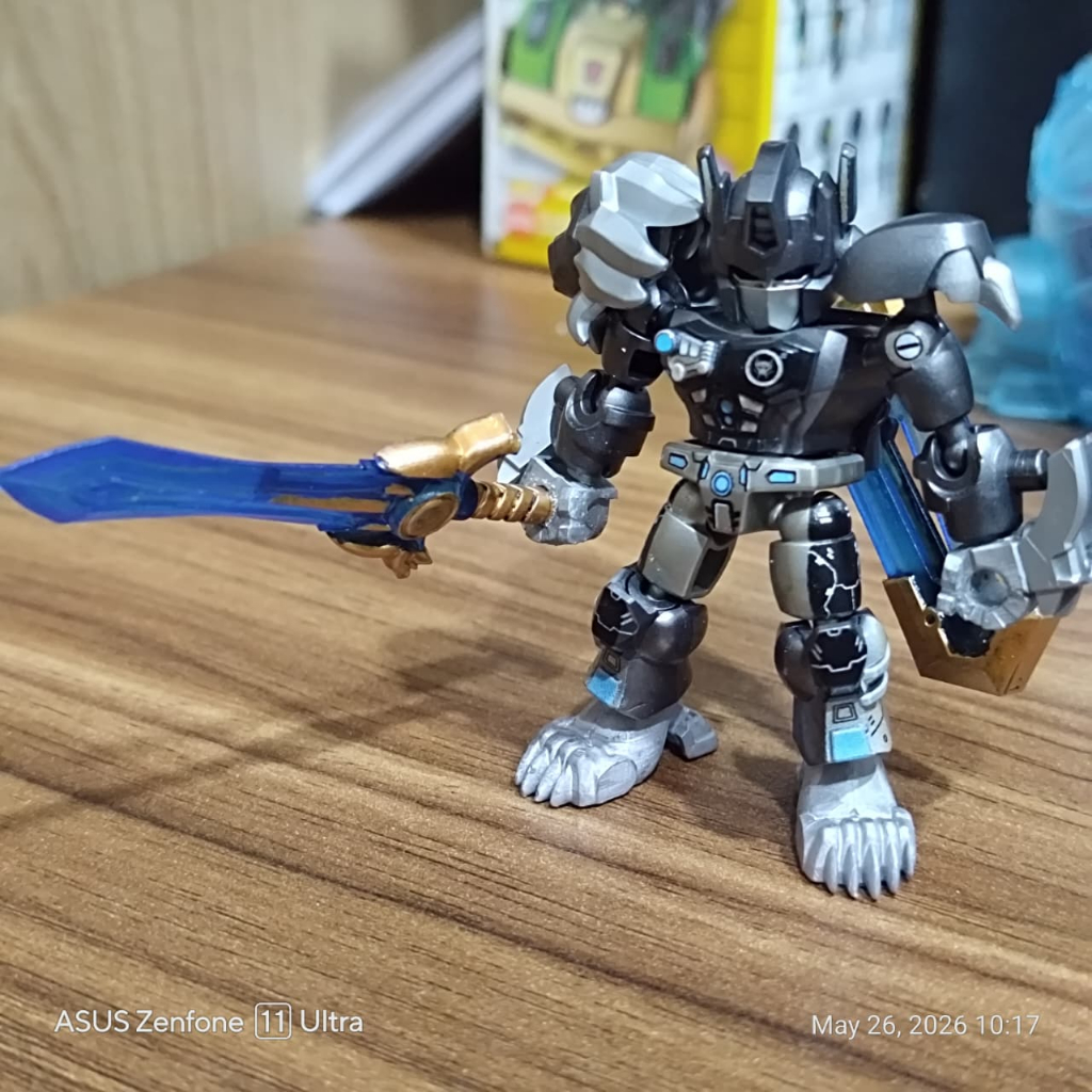 Optimus Lio Convoy Sword Transformers Defender