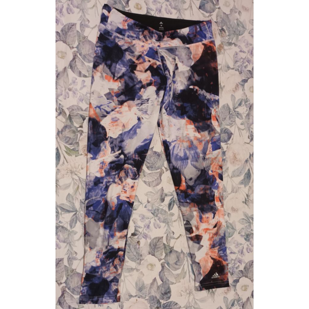 Celana Legging warna Putih Hitam Biru merk Adidas Preloved