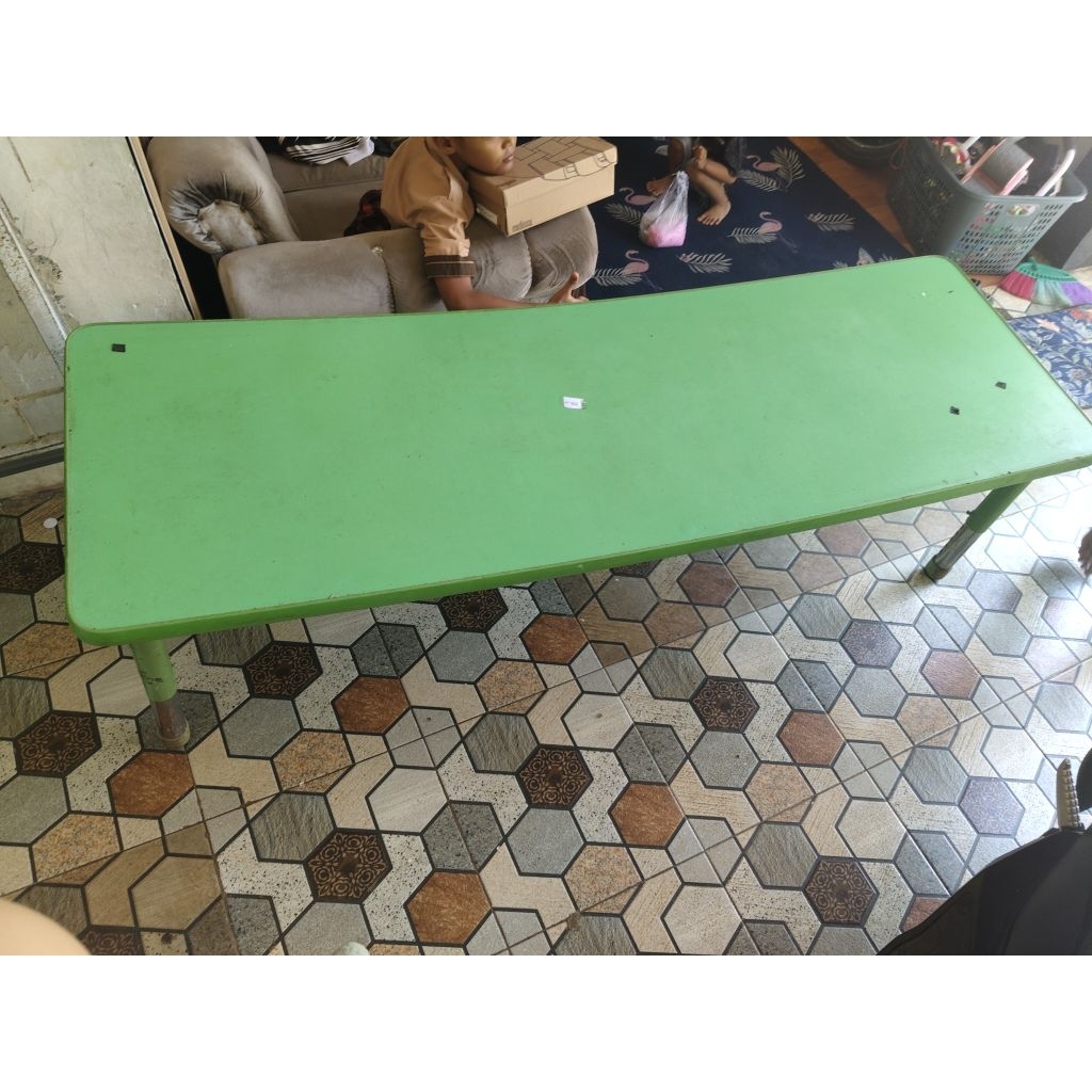meja informa bekas