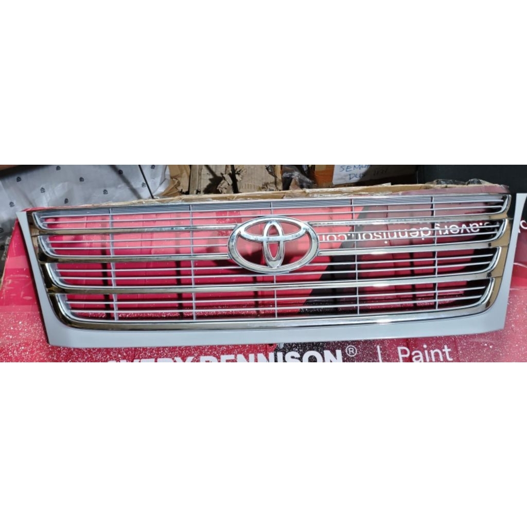 GRILL TOYOTA KIJANG KRISTA 2002 - 2004 ORIGINAL NOS