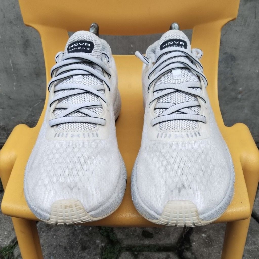 Sepatu Under Armour