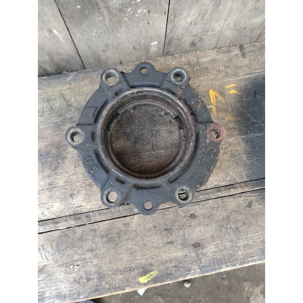 dudukan bearing gardan canter ps 125hd