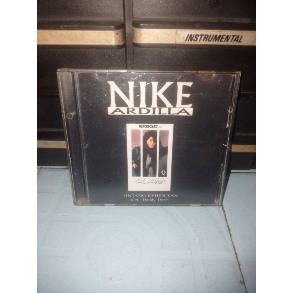 Kaset CD Nike Ardilla - Bintang Kehidupan