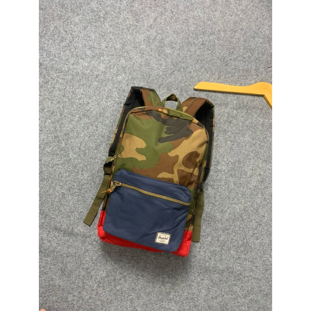 Herschel Settlement Woodland Camo Navy Red