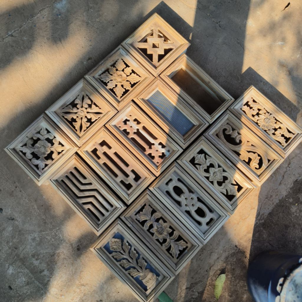 Loster Ukir Kayu Jati/Ventilasi