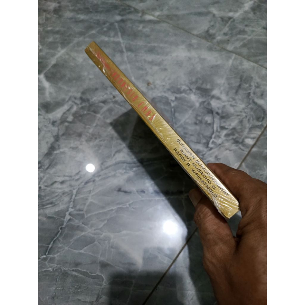 Membangun INDONESIA EMAS-GUNAWAN SUMODININGRAT dkk-A3