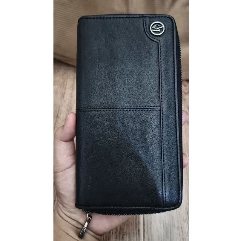 Dompet Panjang Berziper Armani Jeans (second)