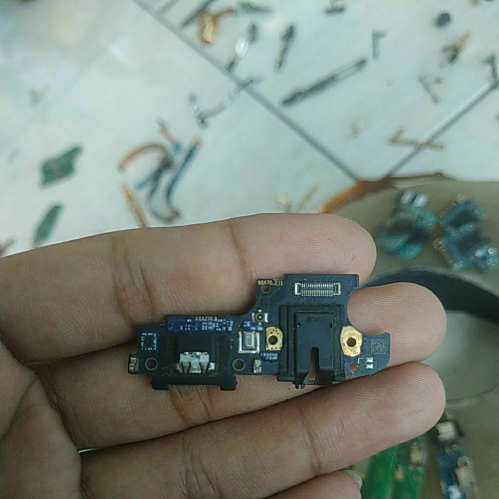 board cas bekas realme c3