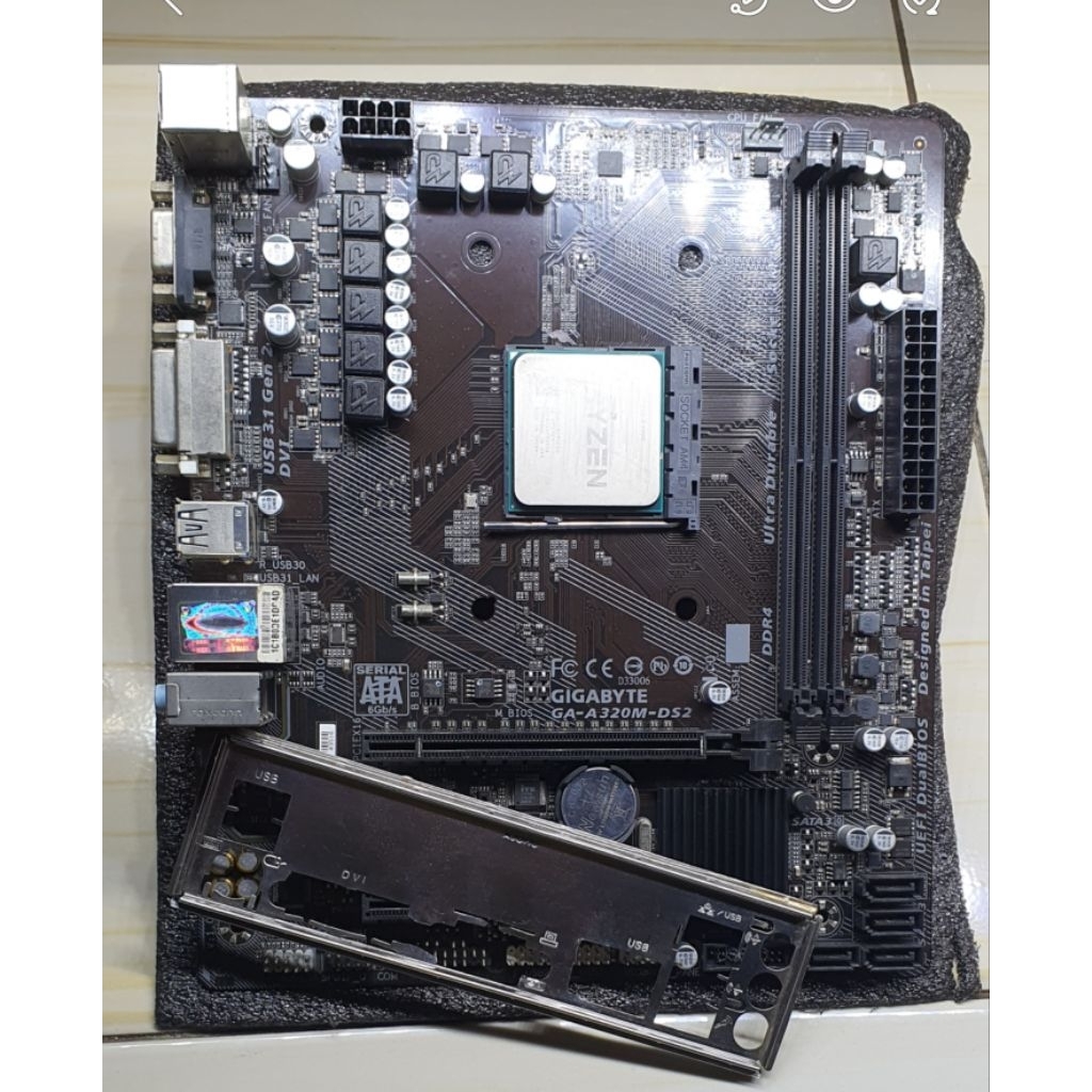 Mobo Gigabyte A320m ds2 prosesor Ryzen 5 1400 sepaket bukan i3 i7 i5 b450m