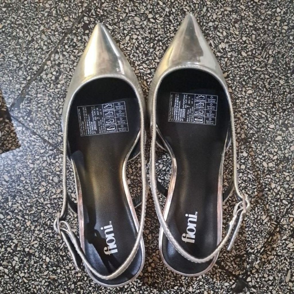 fioni silver heels like new size 37.5
