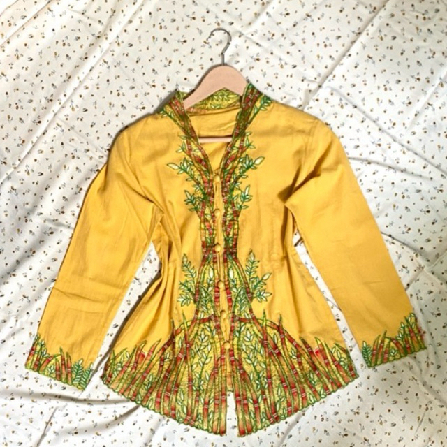 PRELOVED KEBAYA ENCIM