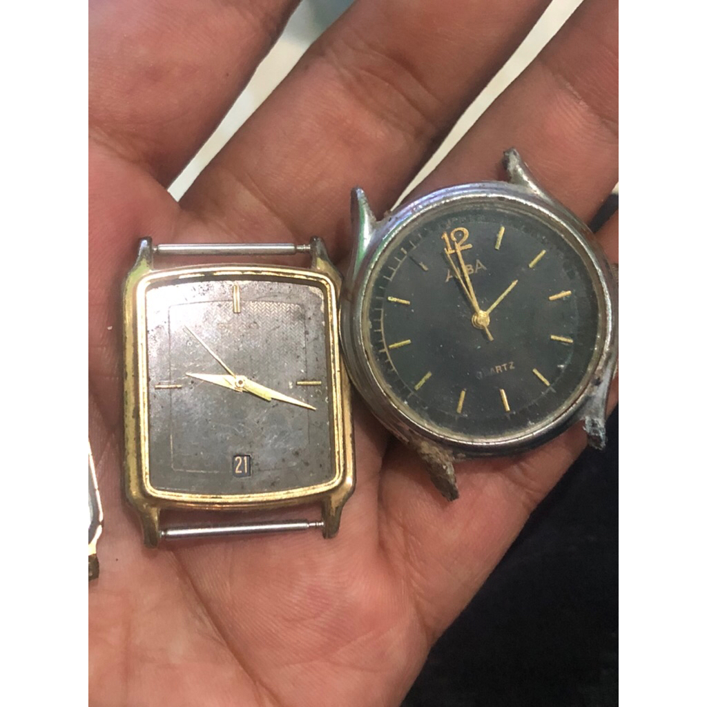 Jam bahan rusak 2 biji