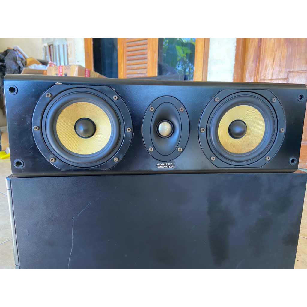 Speaker Center Acoustic monitor made in denmark