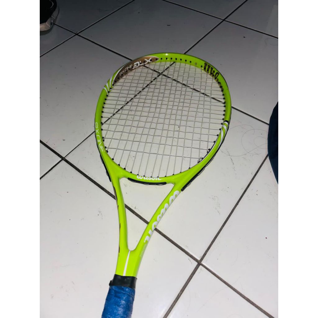 raket tenis Wilson blx