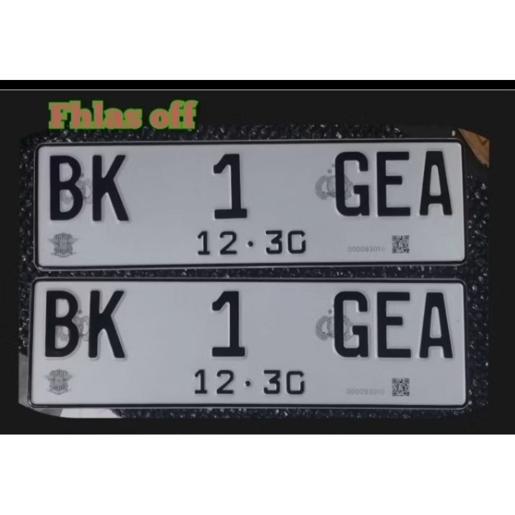 plat mobil reflektif barcode warna putih