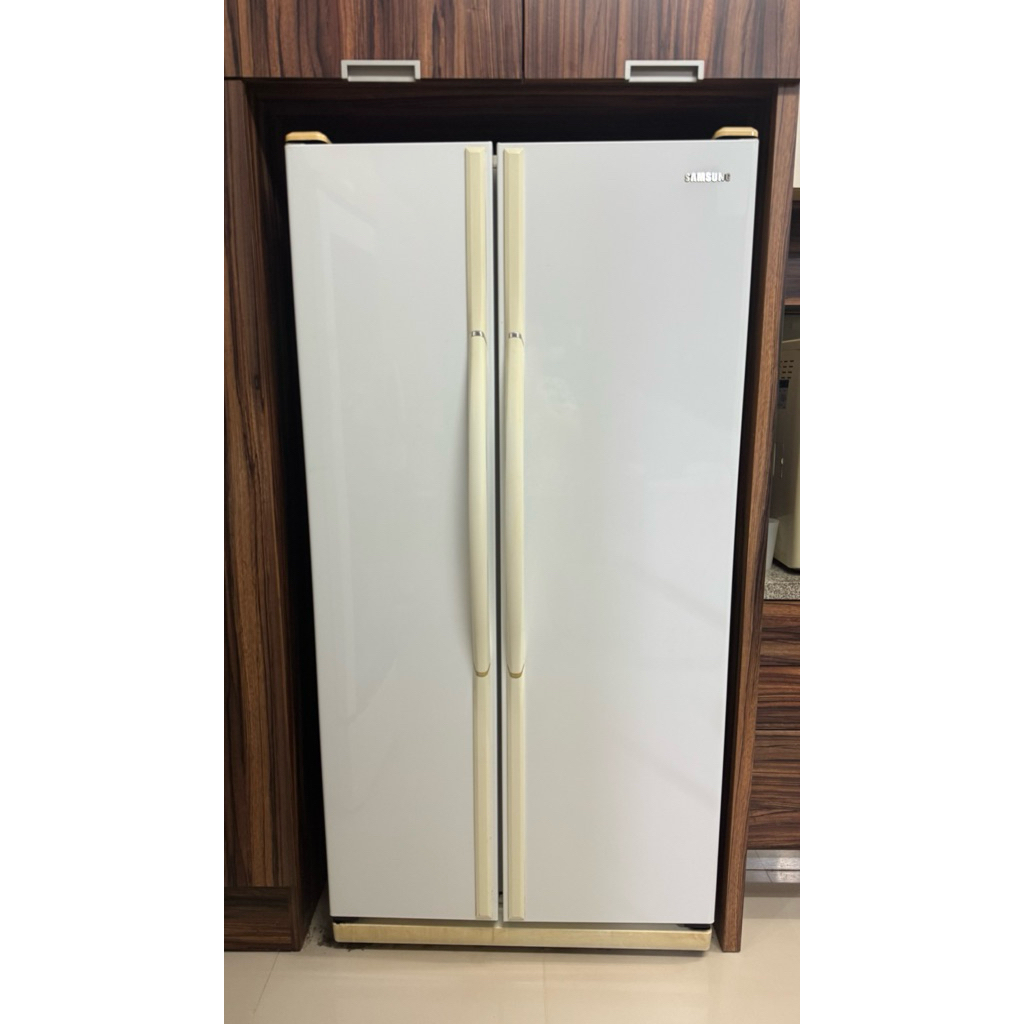 Kulkas bekas preloved chiller