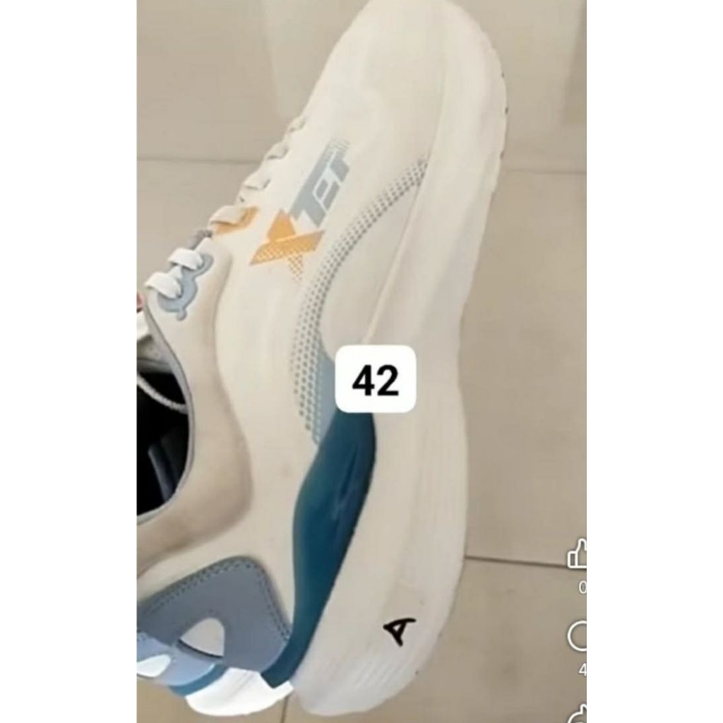 sepatu xtep 42 seken