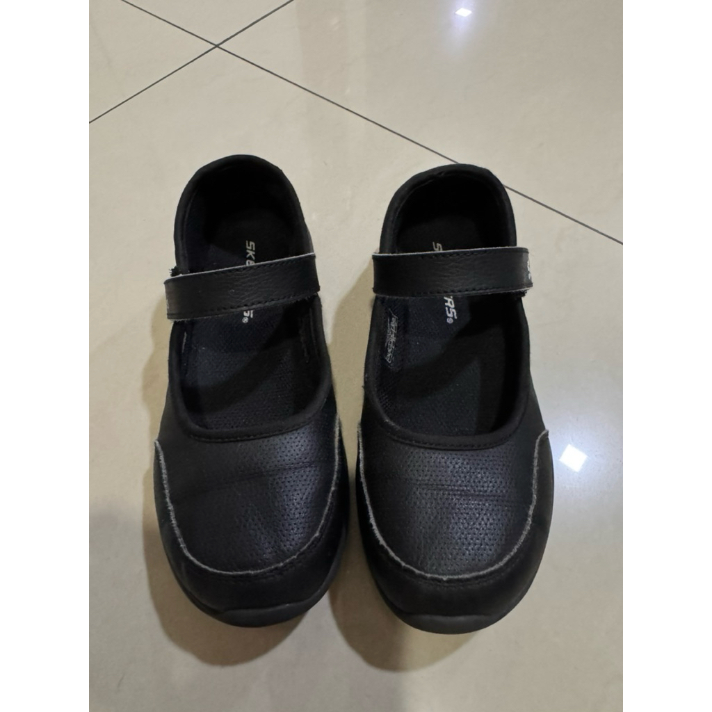 sepatu anak hitam skechers preloved