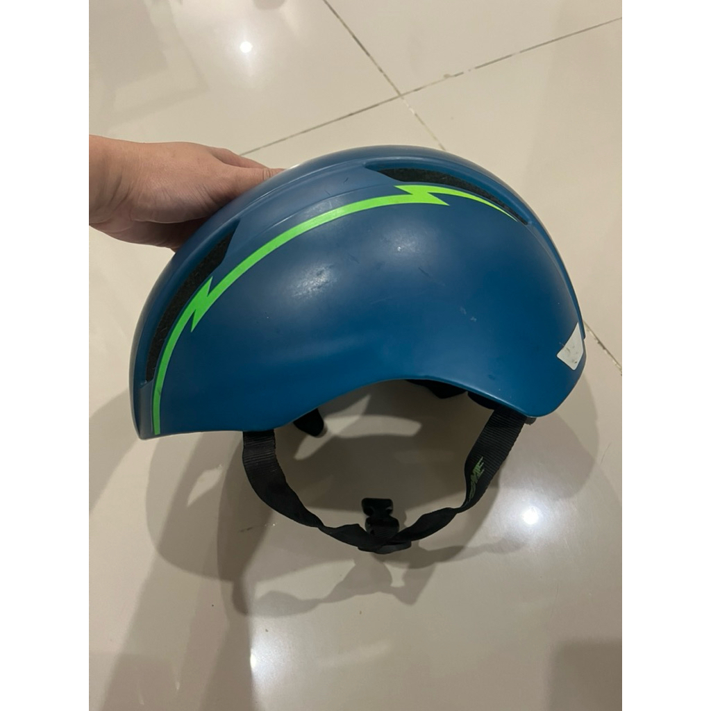 Second Helm Sepeda Polygon
