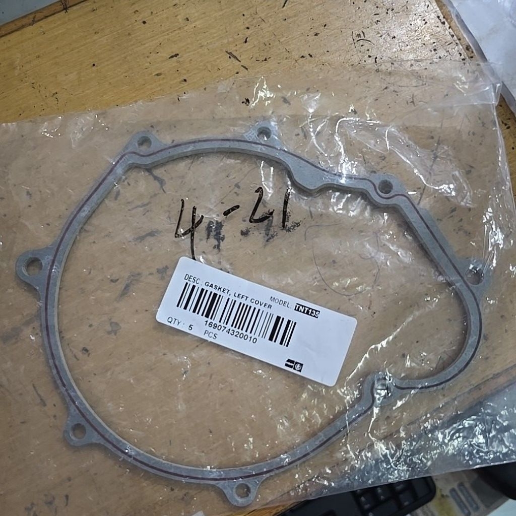 Paking Magnet Benelli TNT 135 Original