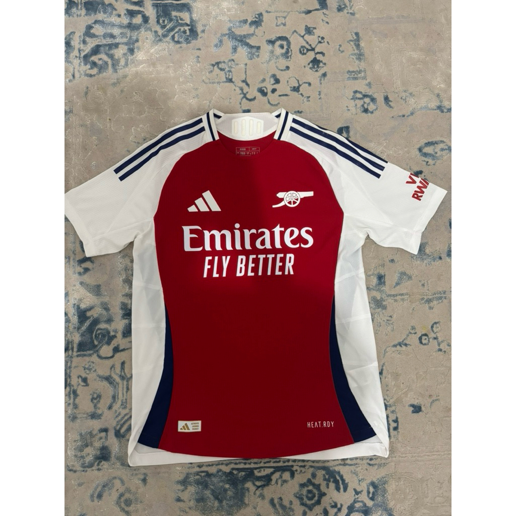 Arsenal home 24/25 player issue