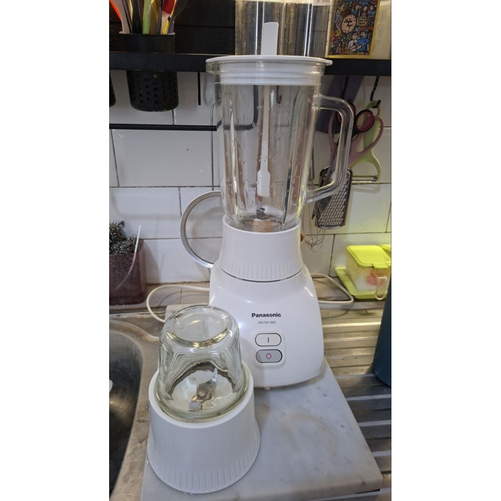 Blender Kaca PANASONIC 6 Mata Pisau Stainless Steel Tajam, 220W, Mudah Dibersihkan