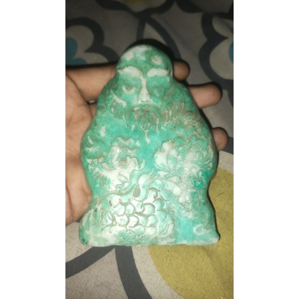 batu giok hijau dinasti Ming