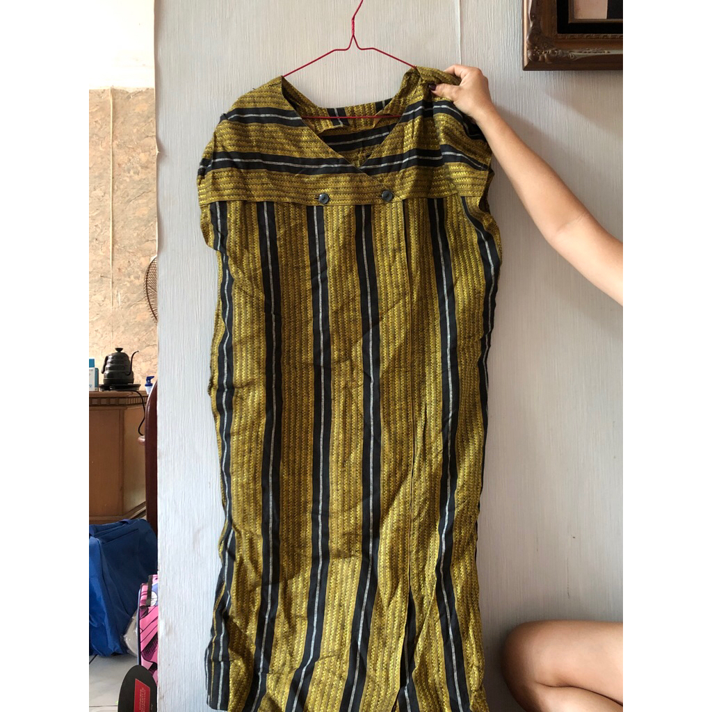 dress wanita gold