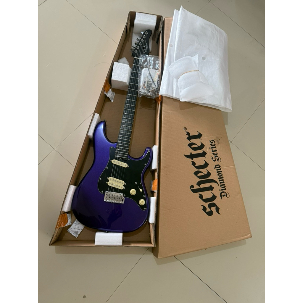 gitar Schecter MV6
