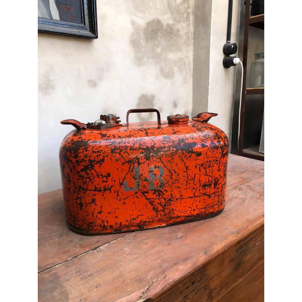 Vintage drigen lawas antik jaman Belanda