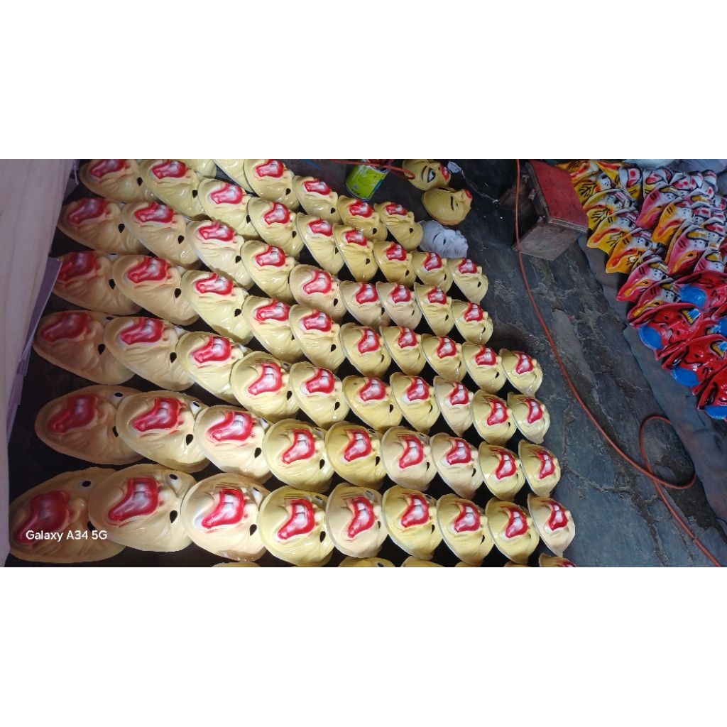 Topeng Lucu Unik