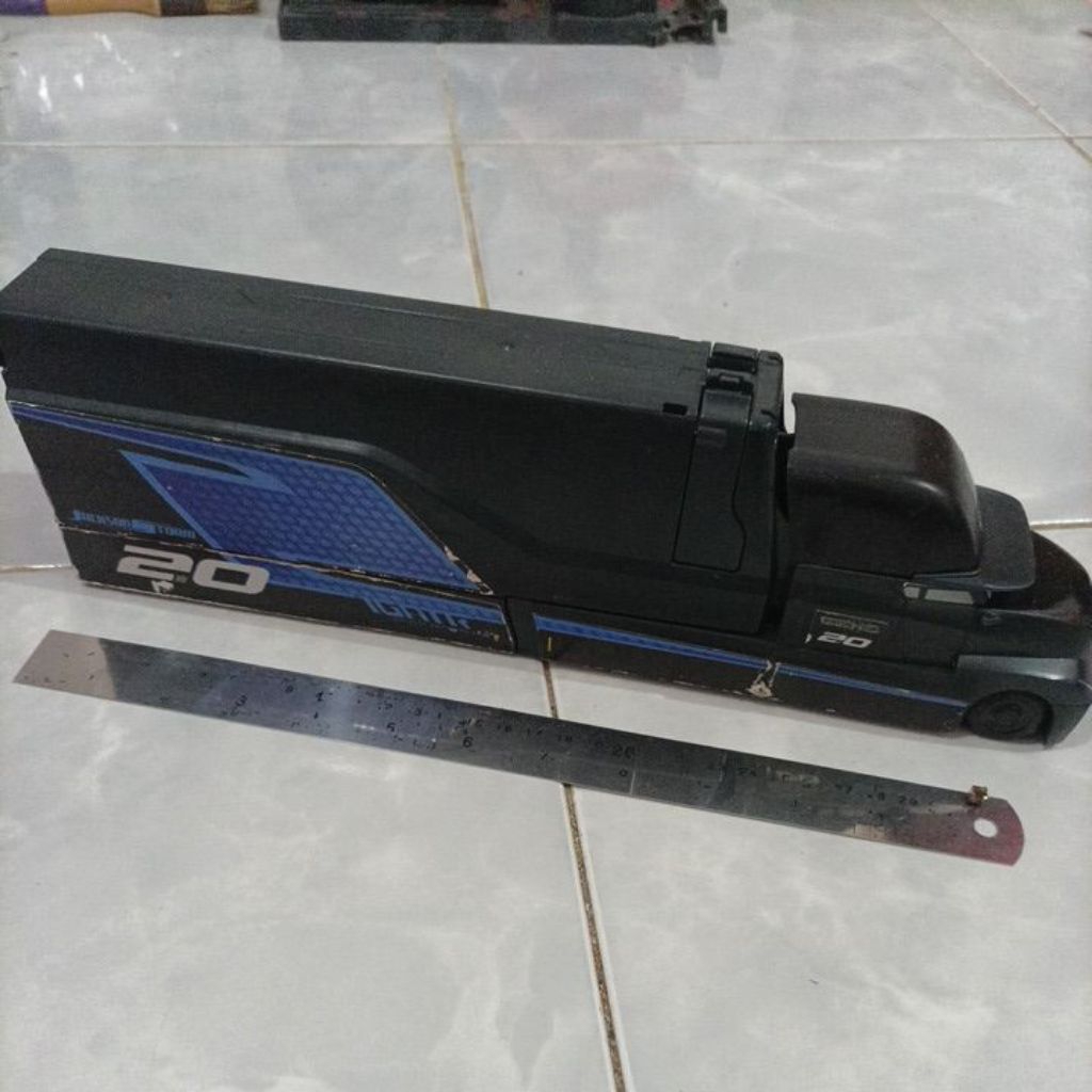 Cars Jackson Storm Transforming Hauler ori