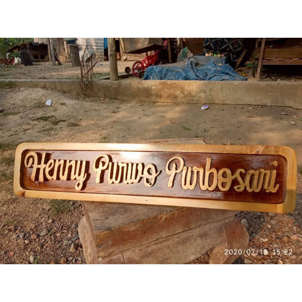 Ukiran nama kayu