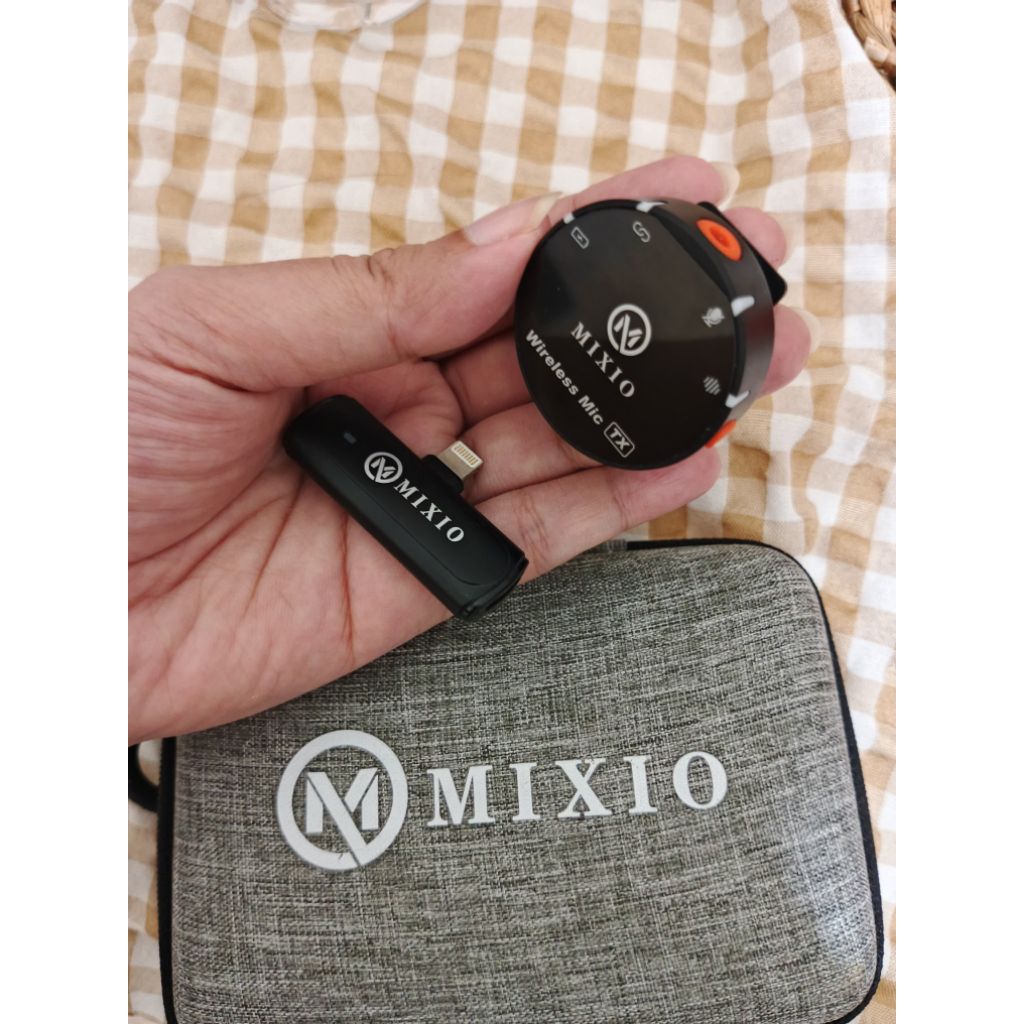 Microphone Mixio B11 mic jepit wireless lavalier live clip on Hp Iphone Lightning untuk Content Crea