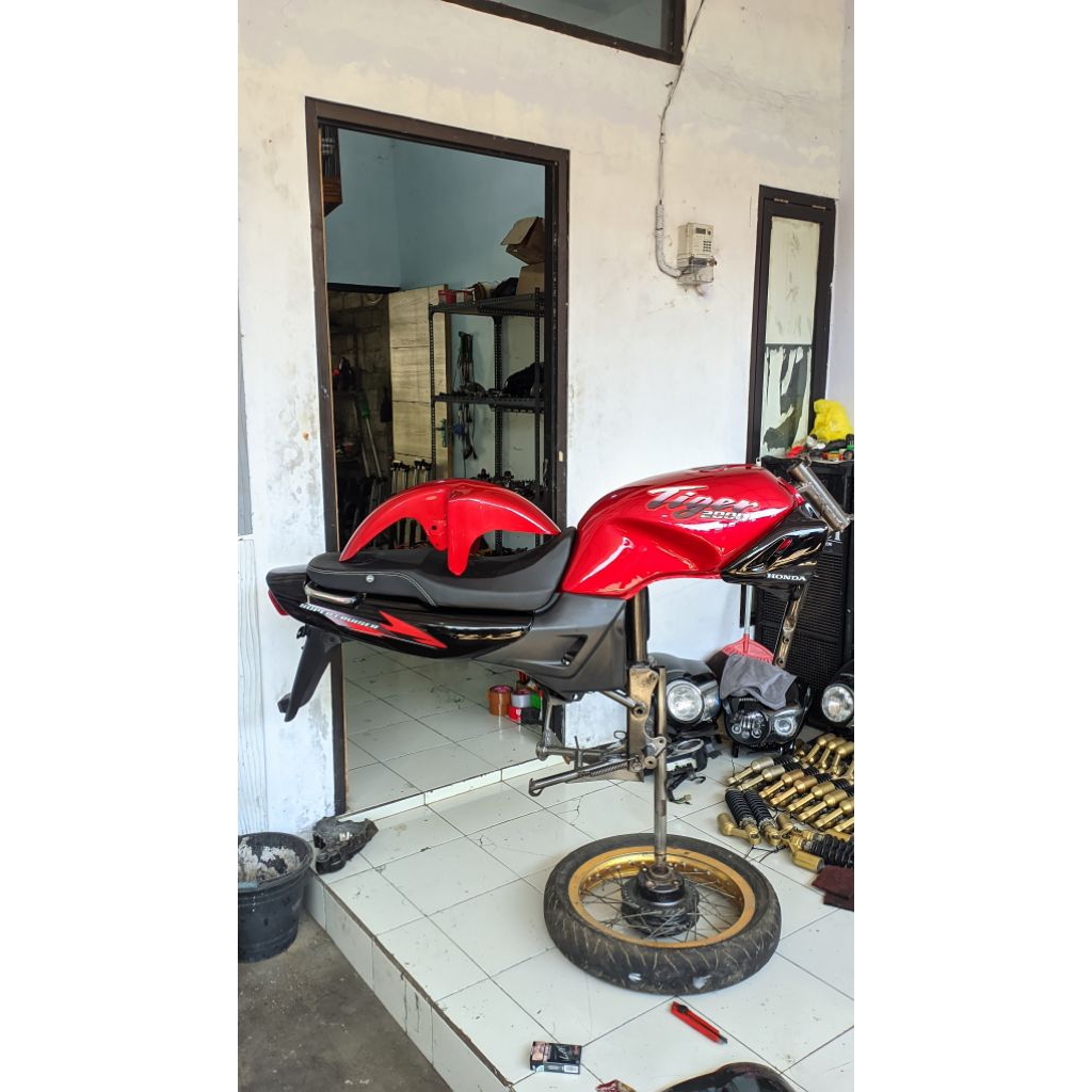 Body Set Rangka Tiger 2000 Merah Candy Siap Pakai Original Copotan Cat Mulus Baru Siap Pakai Slebor 