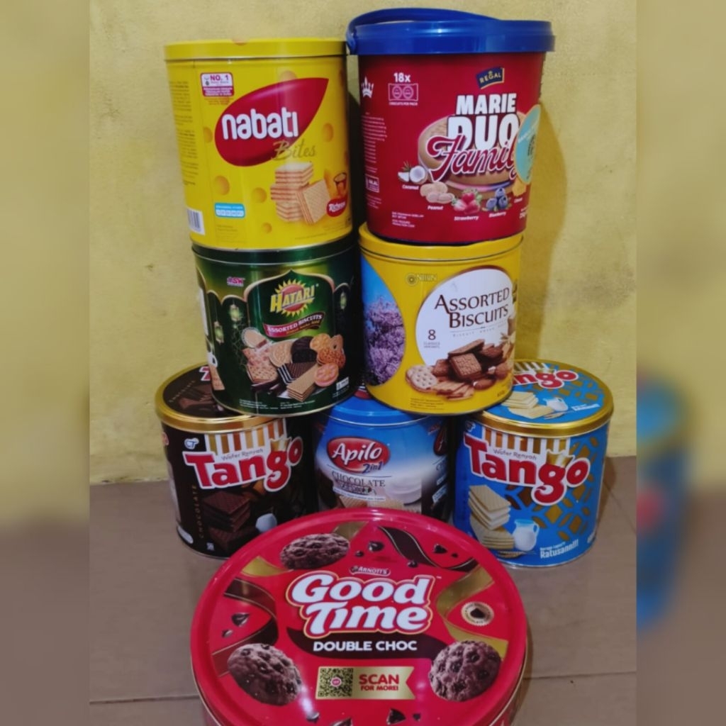 KALENG BISKUIT BEKAS BERBAGAI MERK UNTUK MENYIMPAN MAKANAN DAN LAINNYA