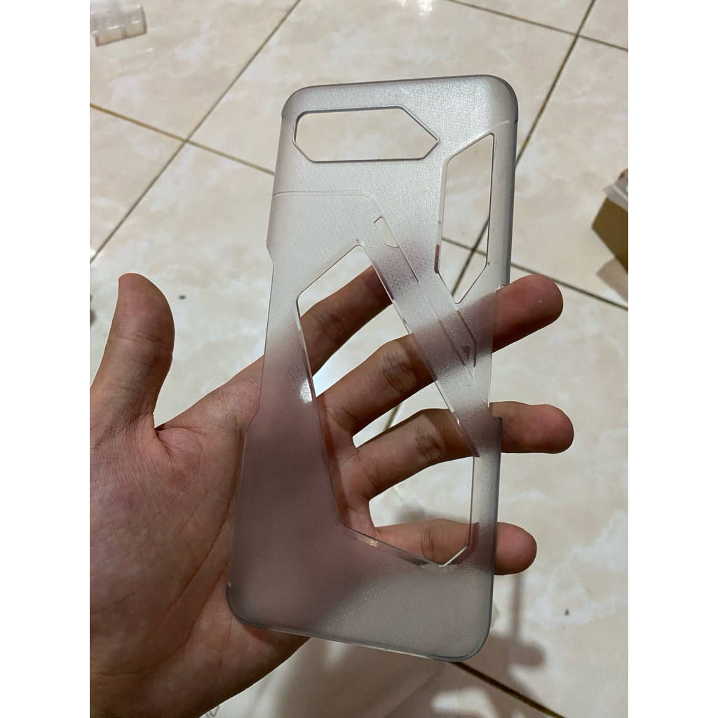 Casing bawaan ROG 5 transparan