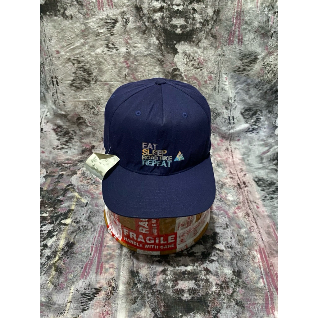topi build up size besar